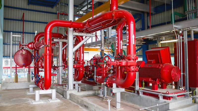 Оборудование для подачи воды в систему пожаротушения: дизельный и электрический насосы 